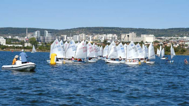 Вятърът намали гонките в 40-тата регата Бриз